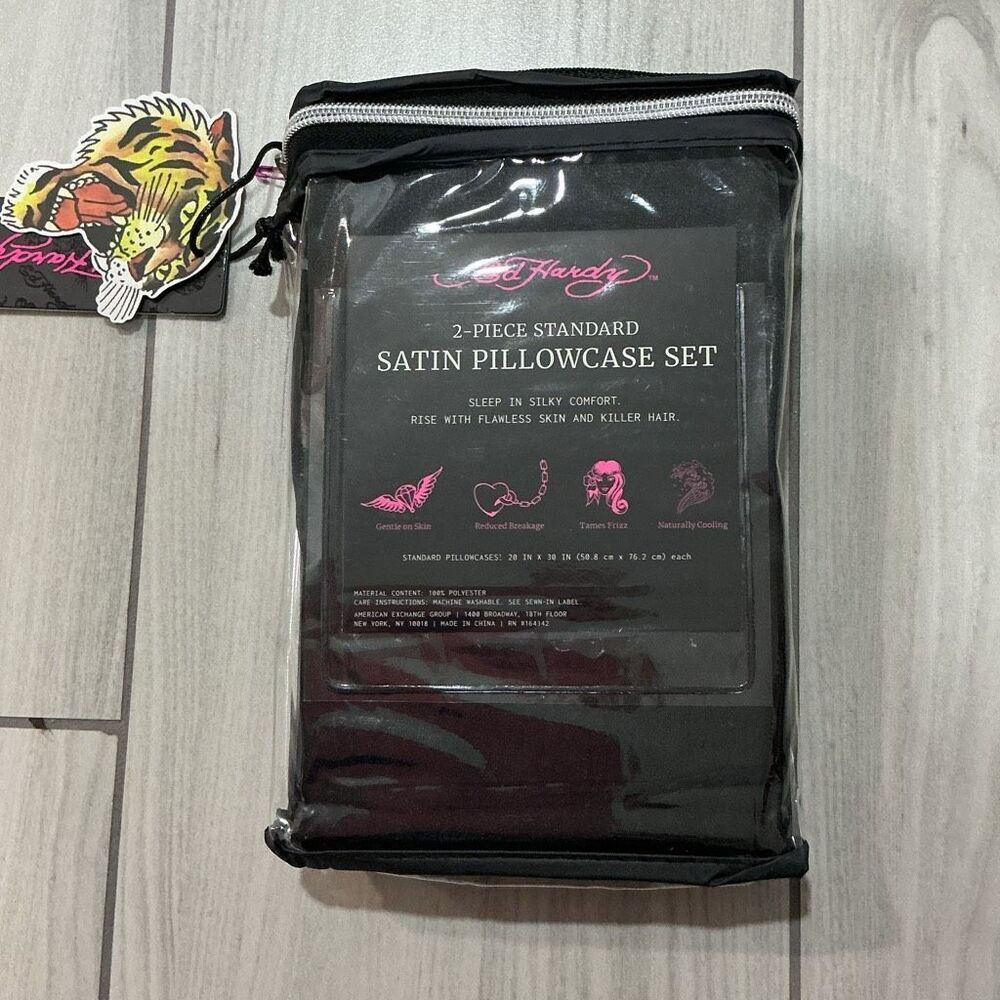 Ed Hardy NWT 2-Piece‎ Satin Pillowcase Set – Black, Standard